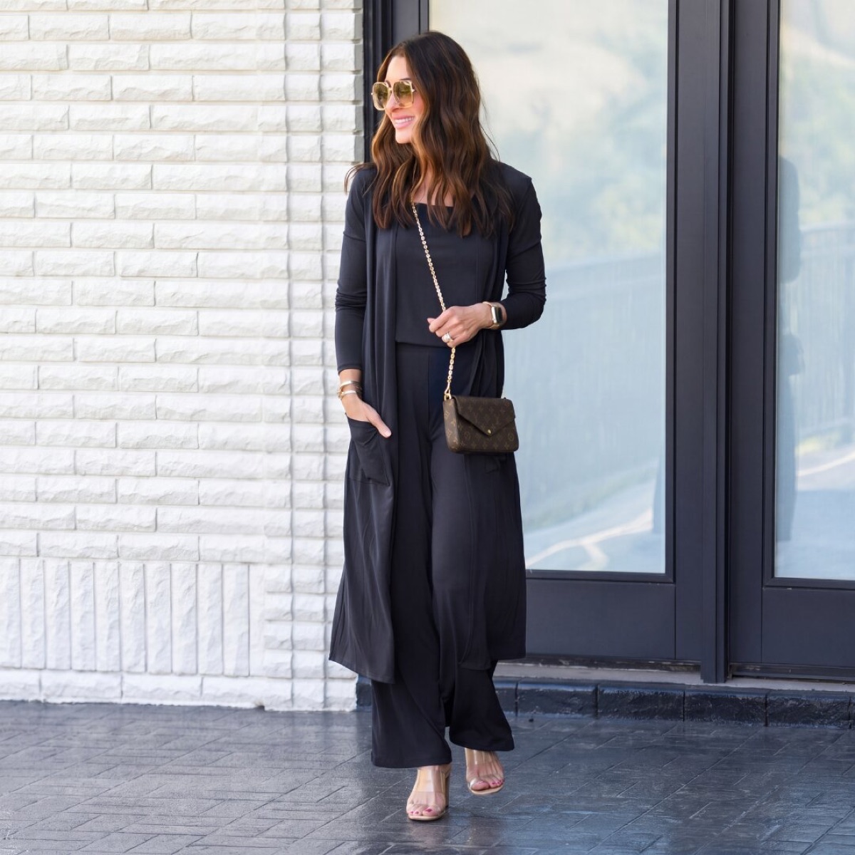 The Essential Set in black